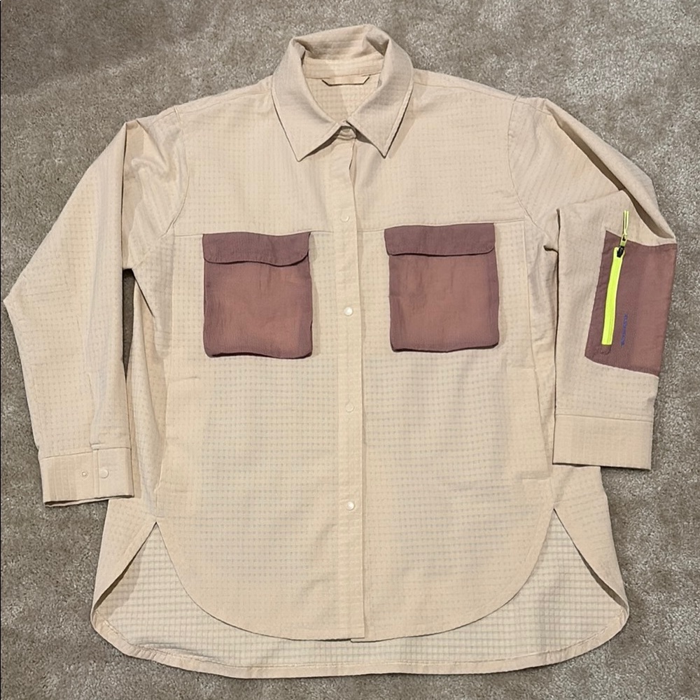 Lululemon grid fleece hiking shirt with pockets. Size 10.